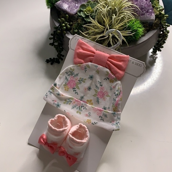Baby Girl Kyle & Deena NY bow Hat & Socks pink bow bundle accessories new - Picture 6 of 6